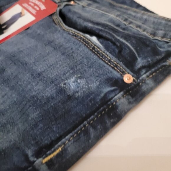 Levi Strauss High Rise ankle Skinny Blue Jeans New Women 16 Distressed Signature - Picture 3 of 15